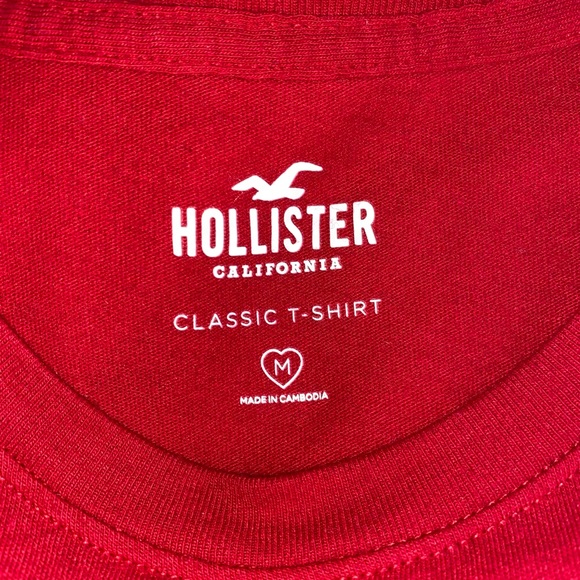 ❤️Hollister Red T shirt❤️ - Picture 2 of 2